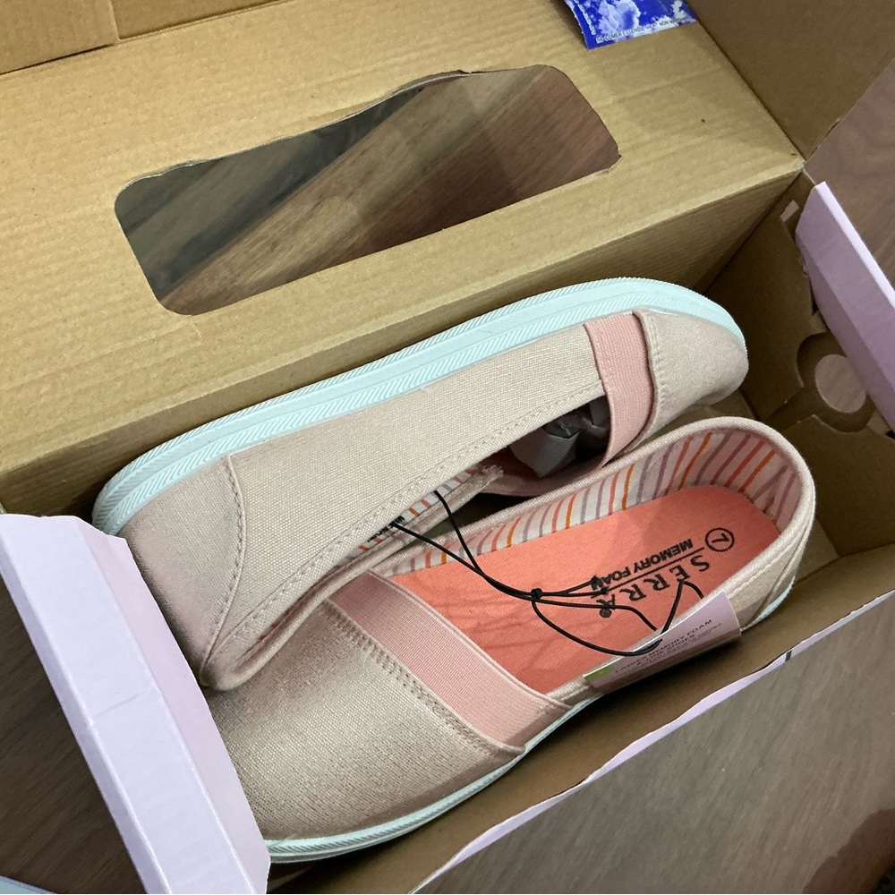 Serra Slip-On Canvas Flats in Blush Pink and White